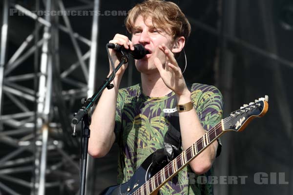 GLASS ANIMALS - 2014-07-18 - PARIS - Parvis de l'Hotel de Ville - David Algernon Bayley